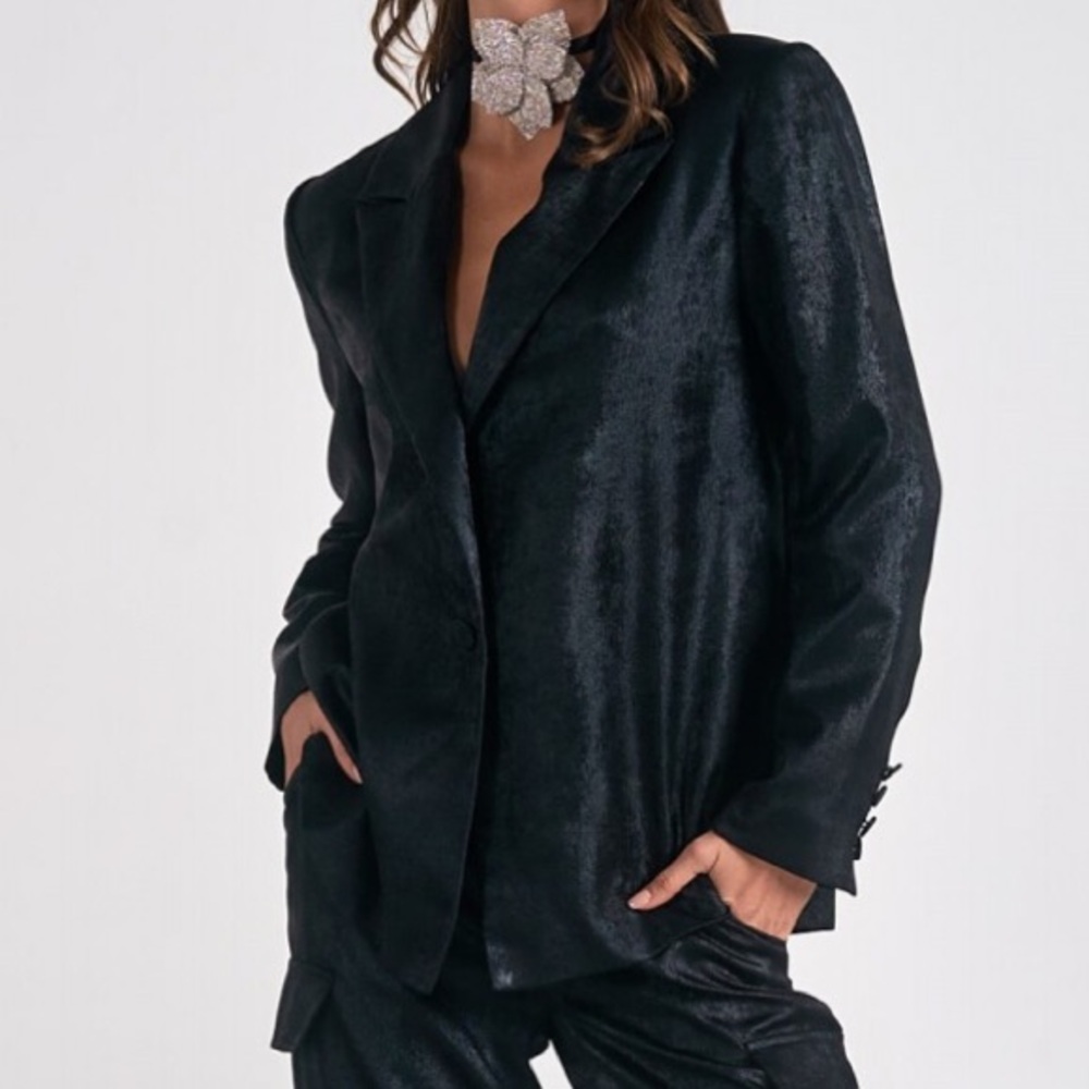 Elan The Wide Lapel Blazer Black XS sleek satin finish lends a decadent feel